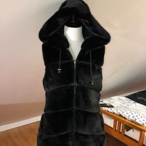 BCBGMAXAZRIA reversible fur vest